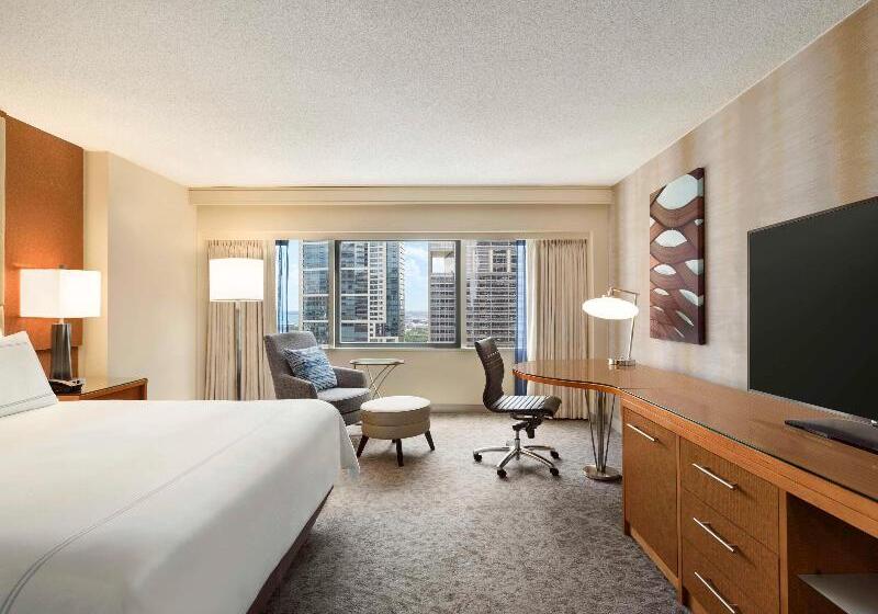 Номер Стандарт Кровать Кинг Адаптированный для Инвалидов, Swissôtel Chicago