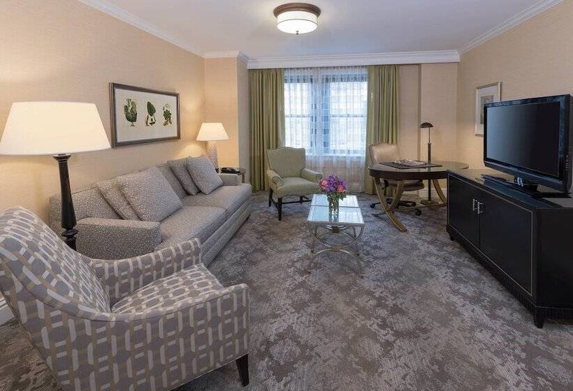 스위트, The Raphael Hotel, Autograph Collection