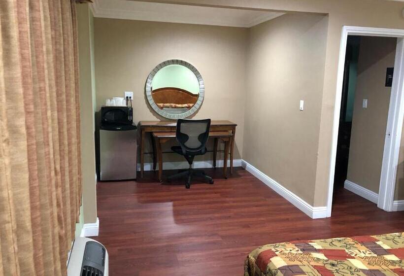 침실 2개 스위트, American Inn & Suites Lax