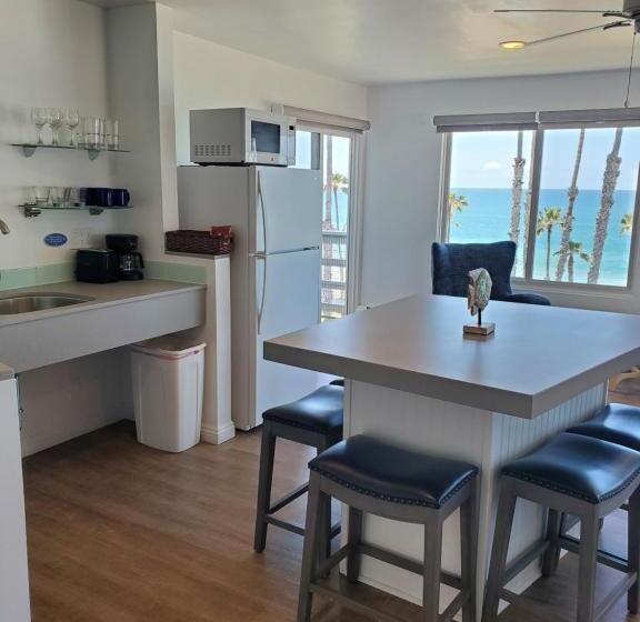 Люкс Deluxe 2 Спальни, Sea Horse Resort