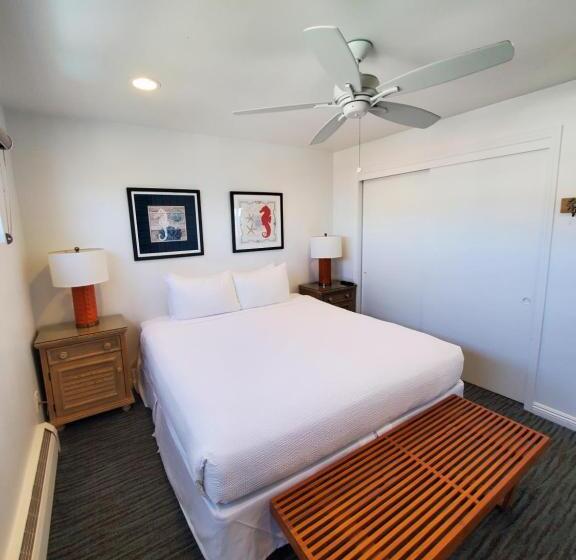 Люкс Deluxe 2 Спальни, Sea Horse Resort