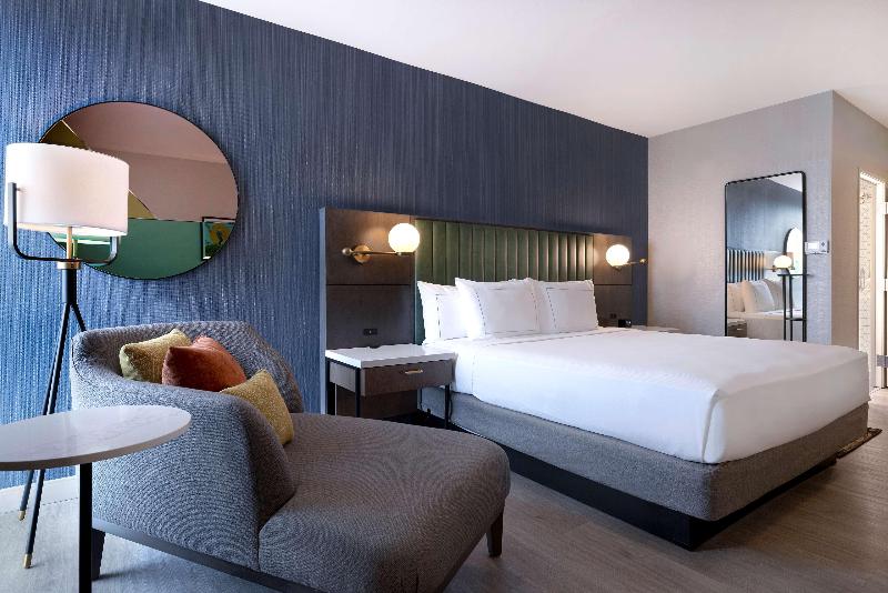 适合残疾人使用的标准间, Doubletree By Hilton Palmdale, Ca
