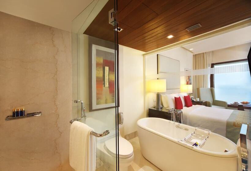 Номер Deluxe, The Oberoi Mumbai
