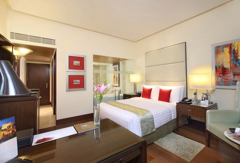 Номер Deluxe, The Oberoi Mumbai