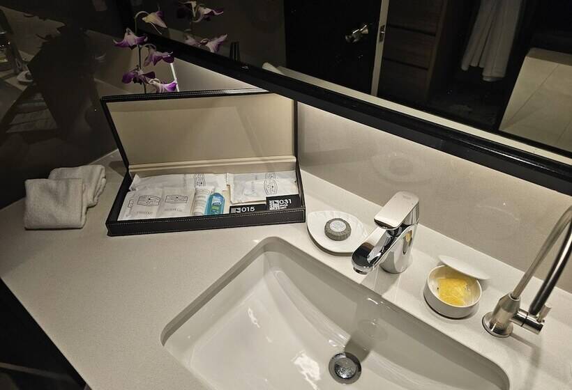 سوئیت پریمیوم, Concorde Hotel Singapore