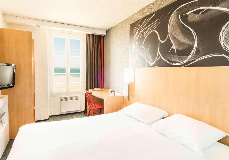 Номер Стандарт Вид на Море, Ibis Saint Malo Plage