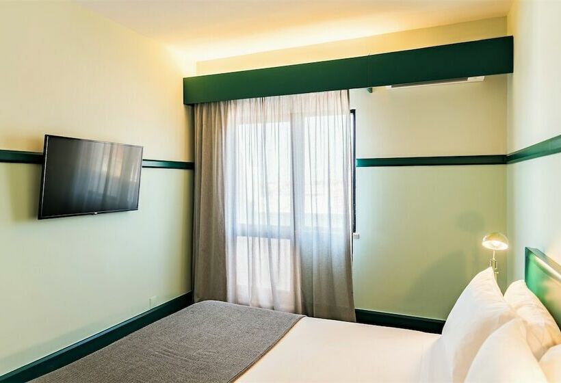 اتاق استاندارد, Holiday Inn Express And Suites Lisbon Principe Real By Ihg