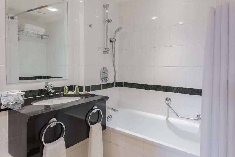 اتاق استاندارد با چشم‌انداز رودخانه, Holiday Inn Express And Suites Lisbon Principe Real By Ihg