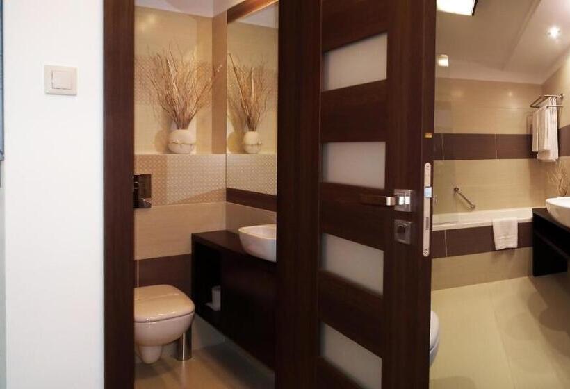 Номер Deluxe, Gromada Arka Lux
