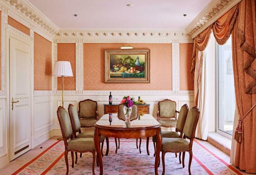 스위트 킹사이즈 침대, Grand Hotel Wien