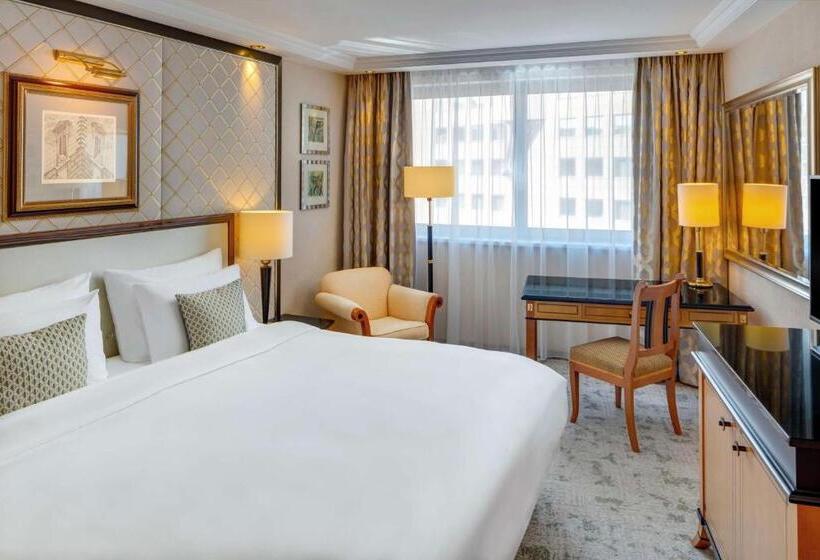 Номер Deluxe, Kempinski Hotel Corvinus Budapest