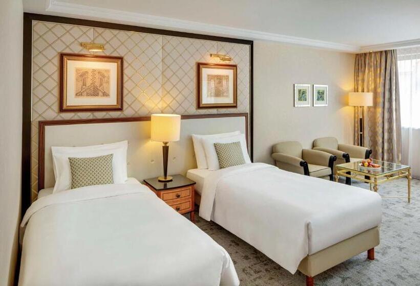 Номер Deluxe, Kempinski Hotel Corvinus Budapest