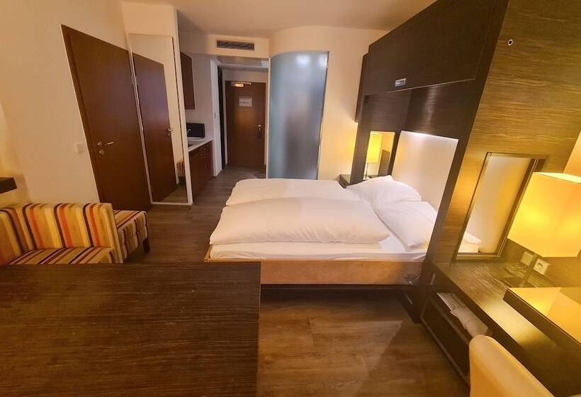 Студия Стандарт, Radisson Blu Park Hotel & Conference Centre