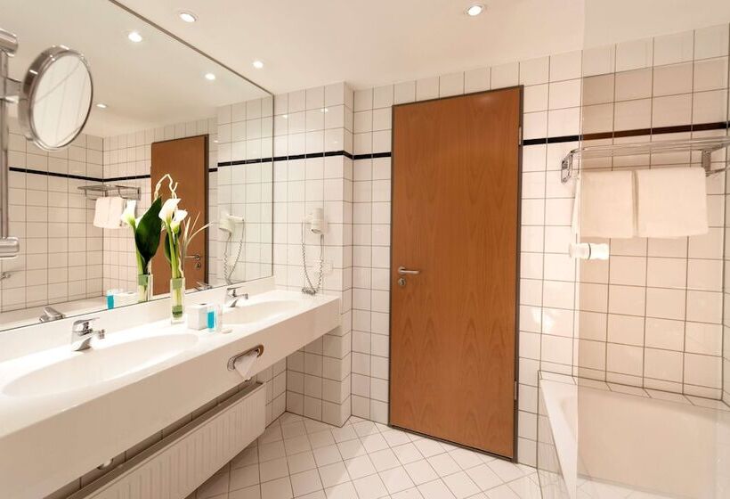 Полулюкс, Dorint Kongresshotel Düsseldorf/neuss