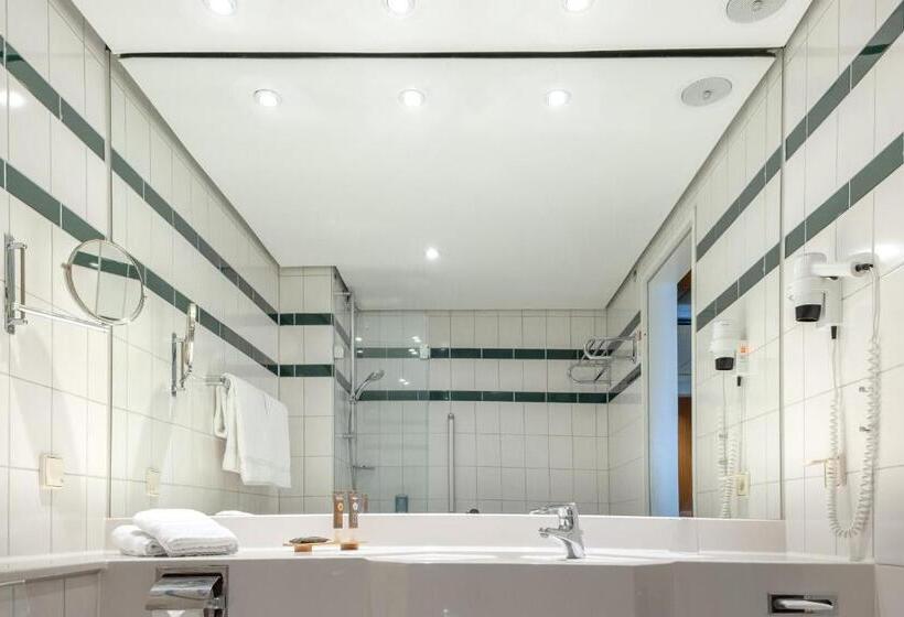 Номер Стандарт, Novotel Freiburg Am Konzerthaus