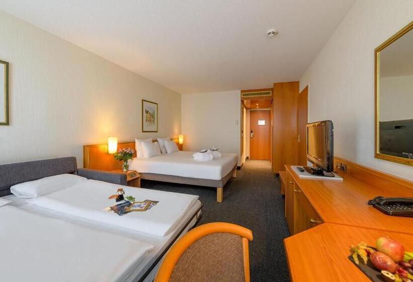 Номер Superior, Novotel Freiburg Am Konzerthaus