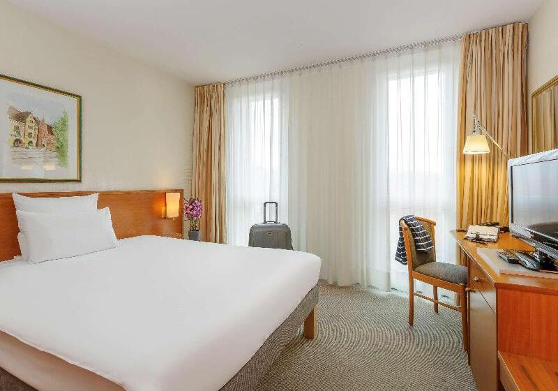 Номер Стандарт, Novotel Freiburg Am Konzerthaus