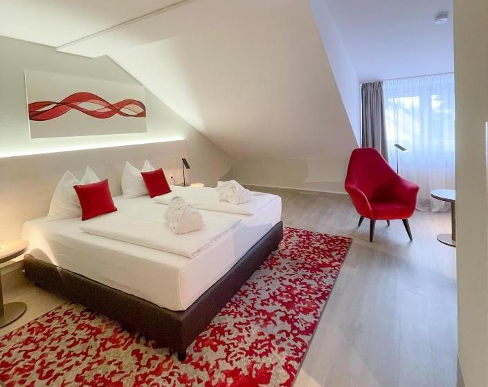 Полулюкс, Ramada By Wyndham Dresden