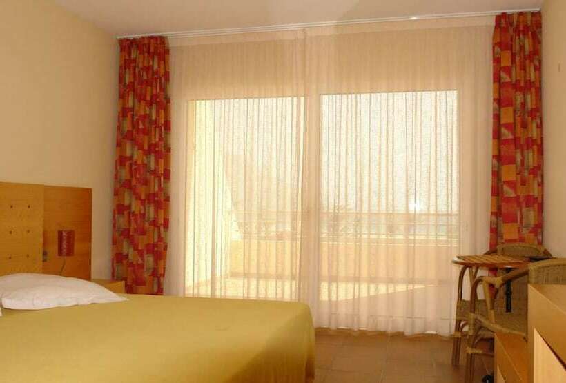 اتاق سوپریور با چشم‌انداز دریا, Flag Hotel Foya Branca