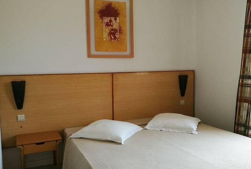 اتاق استاندارد سه نفره, Flag Hotel Foya Branca
