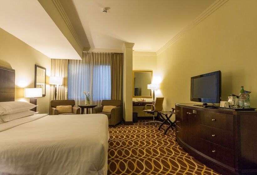 Номер Superior, Grand Excelsior Hotel Deira