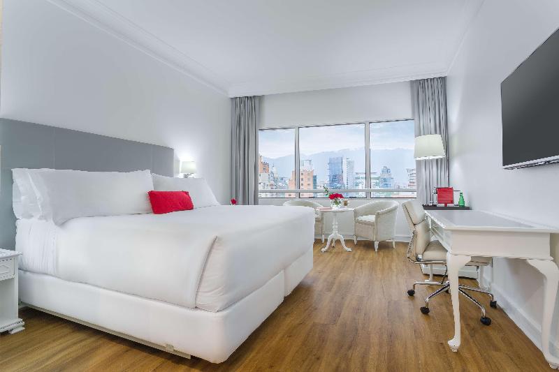 اتاق سوپریور با چشم‌انداز, NH Collection Plaza Santiago