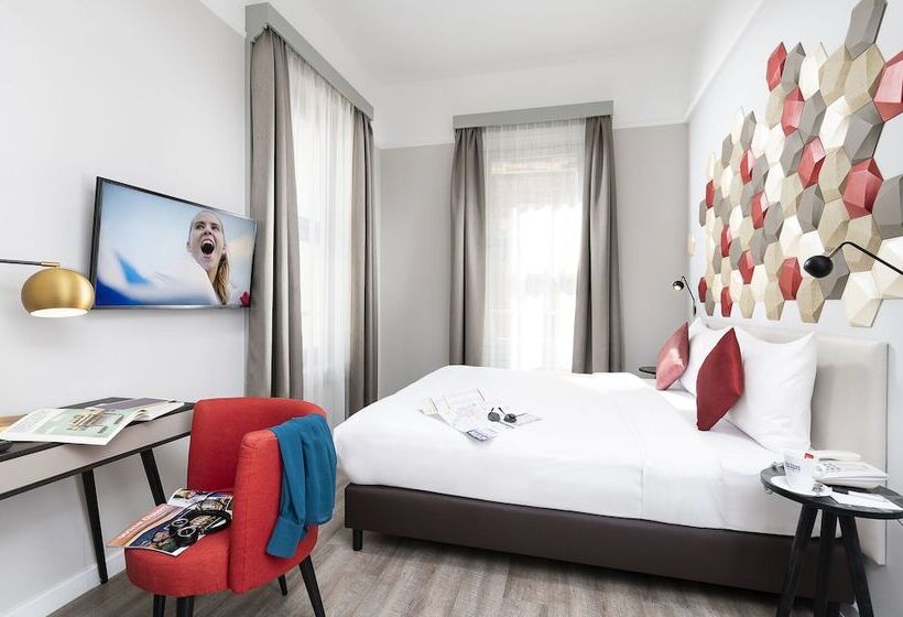 디럭스 룸, Three Corners Hotel Art