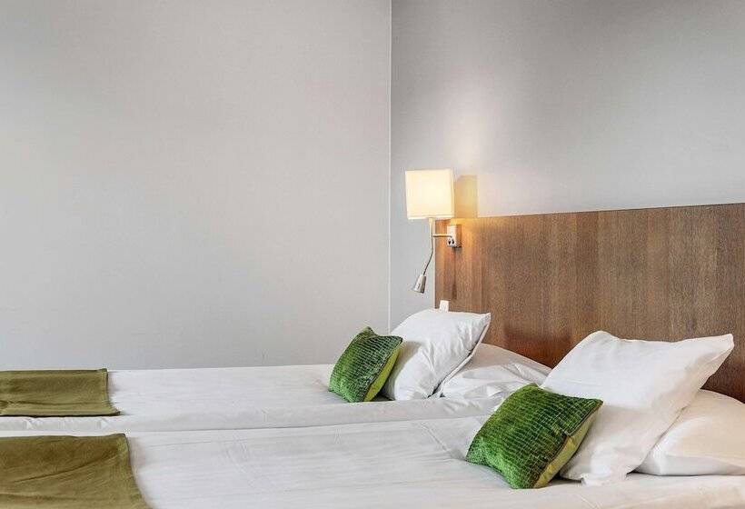 Семейный Номер, Best Western Plus Hotel Plaza