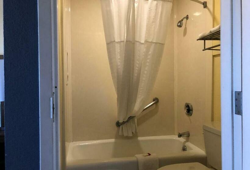 Стандартный Номер Кровать Кинг, Days Inn By Wyndham Hayward Airport