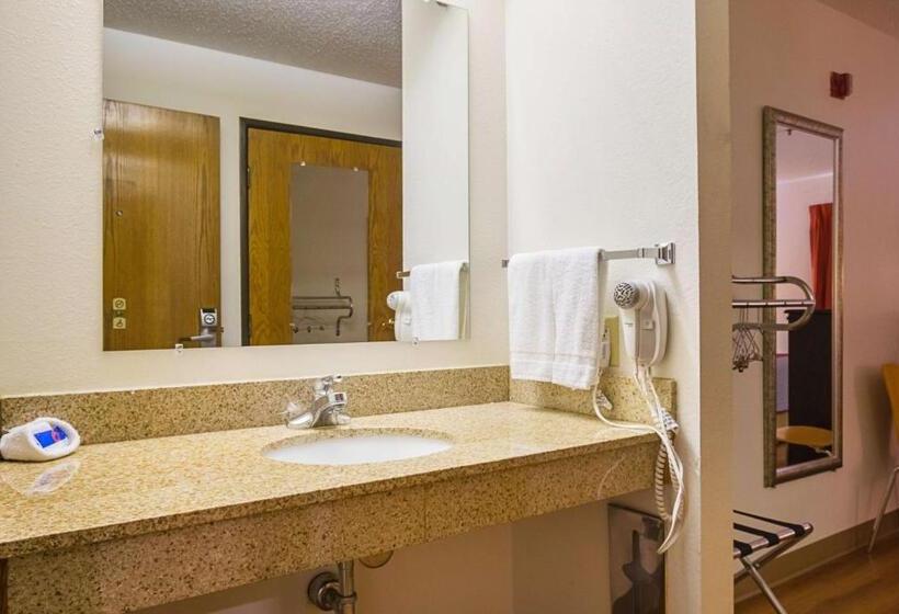 Люкс, Motel 6 Waterloo, Ia   Crossroads Mall   Cedar Falls