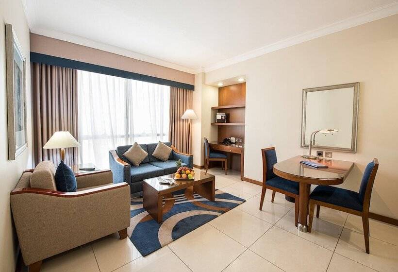 Люкс Кровать Кинг, Al Rawda Arjaan By Rotana, Abu Dhabi