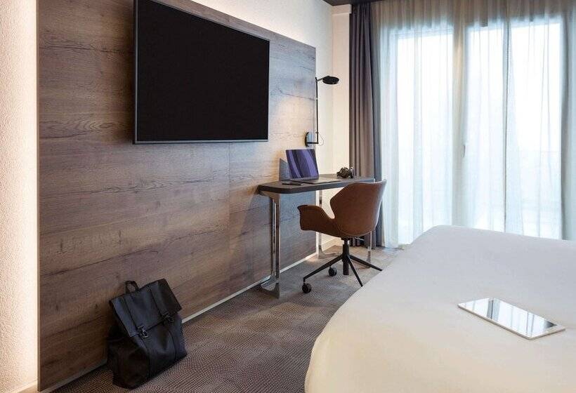 Номер Executive, Novotel Lausanne Bussigny