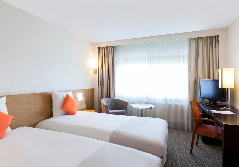 Номер Superior, Novotel Lausanne Bussigny