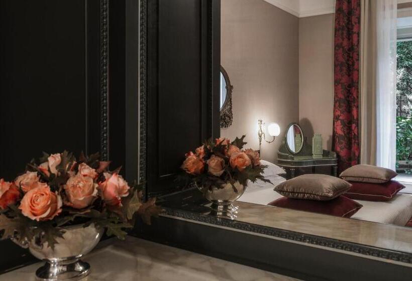 Suite with Terrace, Grand Hotel Et De Milan   The Leading Hotels Of The World