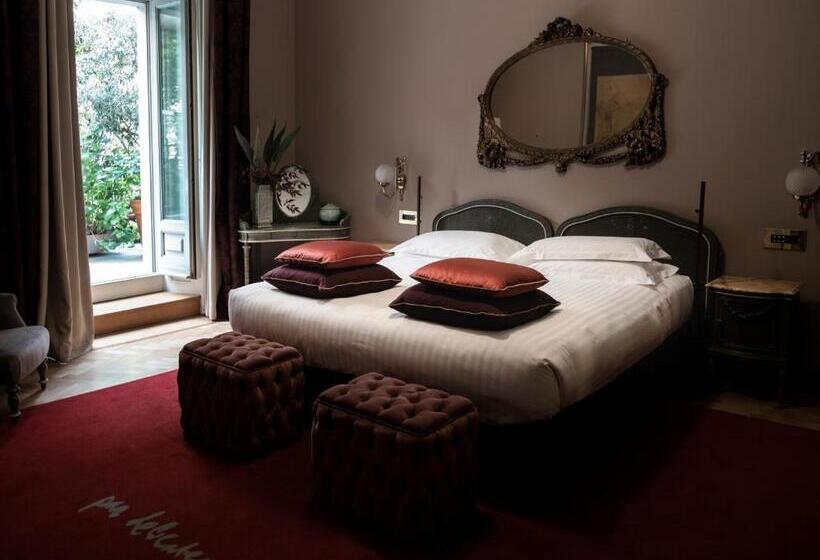 Suite with Terrace, Grand Hotel Et De Milan   The Leading Hotels Of The World