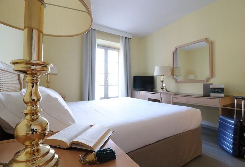 Номер Стандарт Трехместный, Shg Hotel Villa Carlotta