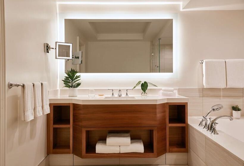 Номер Deluxe Вид на Море, Grand Wailea Maui, A Waldorf Astoria Resort