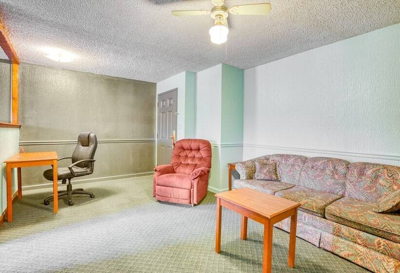 Люкс, Presidential Suites Tulsa