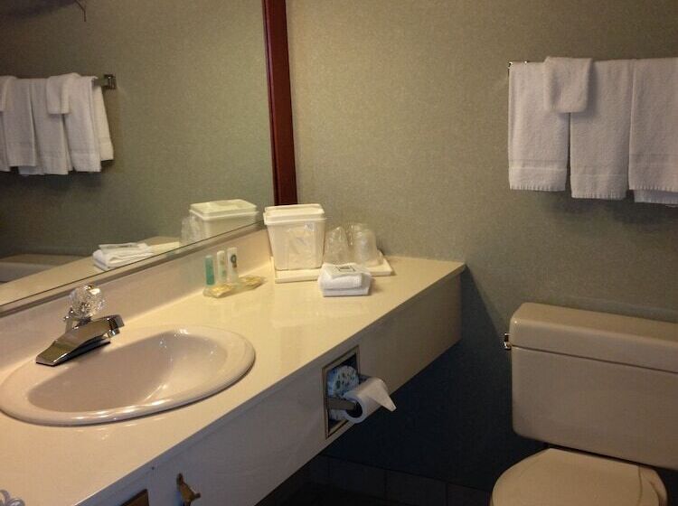 Family Suite, Quality Inn & Suites Bay Front