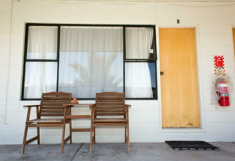 Семейные Апартаменты, Sierra Beachfront Motel