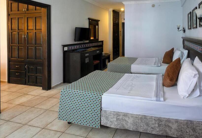 Семейный Номер, Big Blue Sky Hotel   All Inclusive