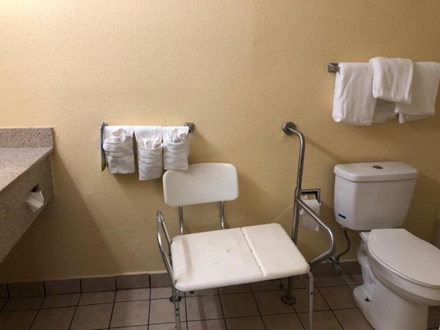 חדר סטנדרט מותאם לאדם עם מוגבלויות, Days Inn By Wyndham Spartanburg Waccamaw