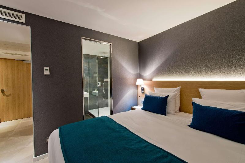 스탠다드 룸 킹사이즈 침대, Golden Tulip Sophia Antipolis   Hotel & Spa