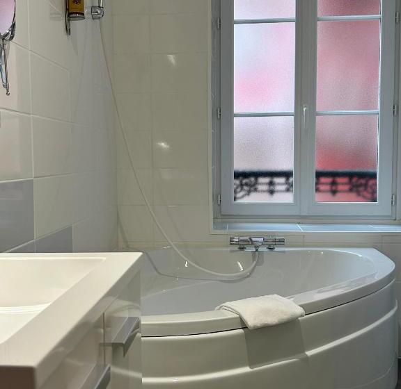 패밀리 룸, Hôtel & Restaurant Le Patio Vichy