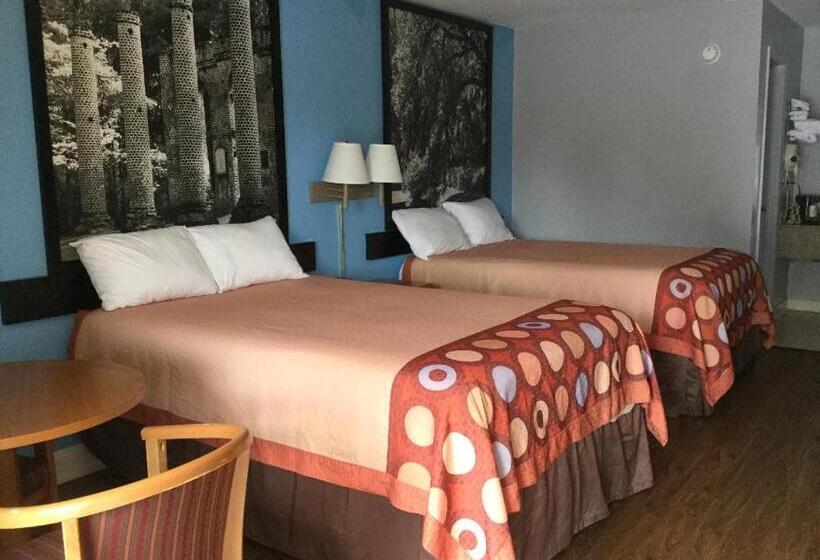 Номер Deluxe, Super 8 By Wyndham Walterboro