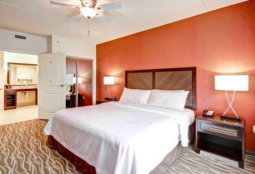 스위트 킹사이즈 침대, Embassy Suites By Hilton Washington Dc Chevy Chase Pavilion