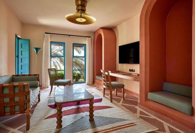 سوئیت اجرایی با تخت کینگ, Sheraton Miramar Resort El Gouna