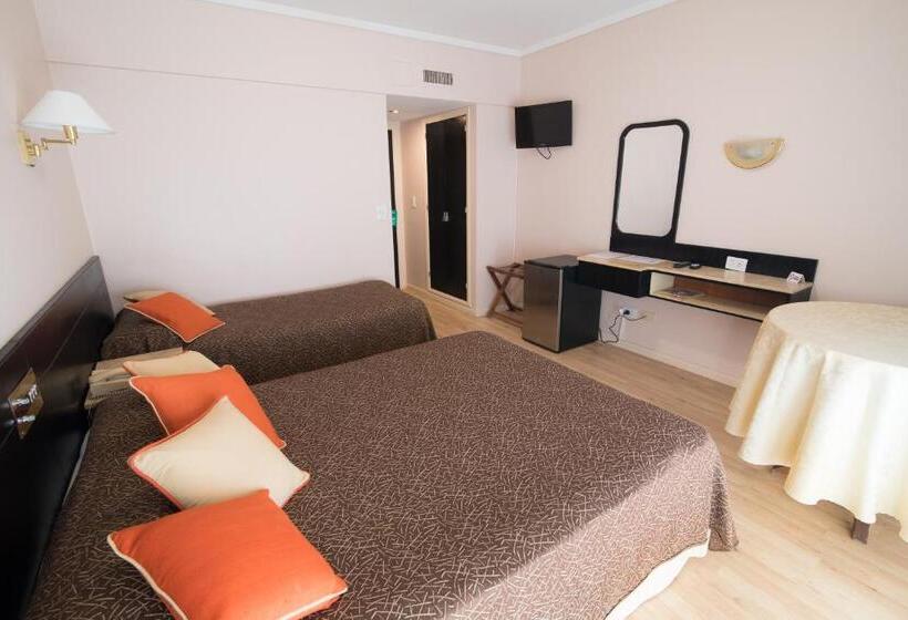 חדר סטנדרט לשלושה, Gran Hotel Continental