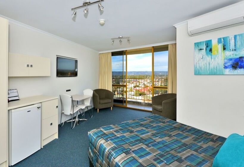 Номер Стандарт с Балконом, Atlantic Tower Motor Inn