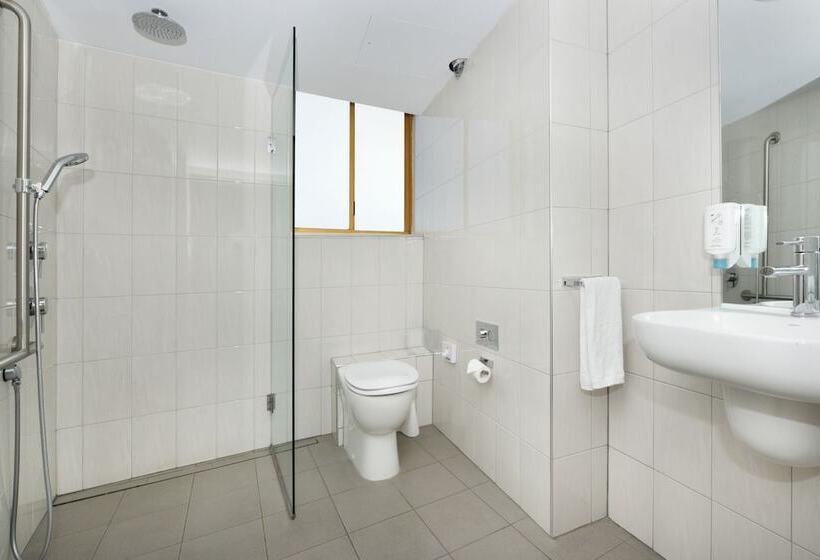 Номер Стандарт Адаптированный для Инвалидов, Atlantic Tower Motor Inn